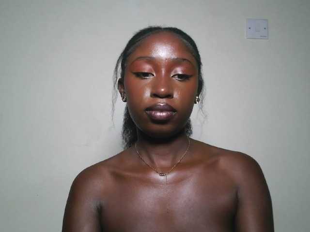 Sexxytrinityy's BongaCams show and profile