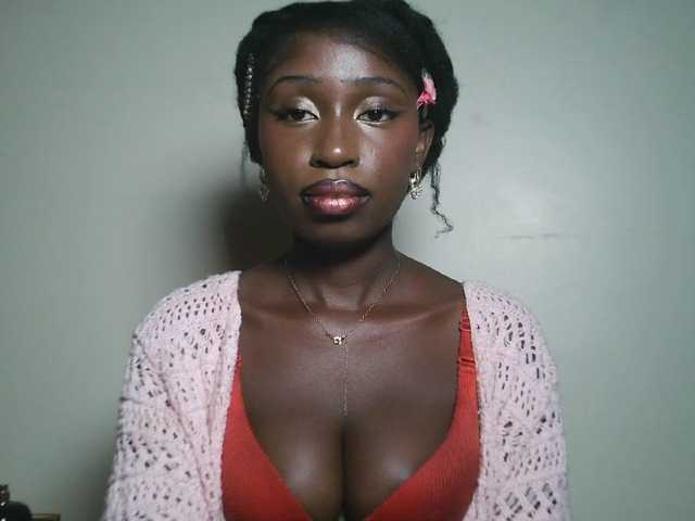 Sexxytrinityy's BongaCams show and profile