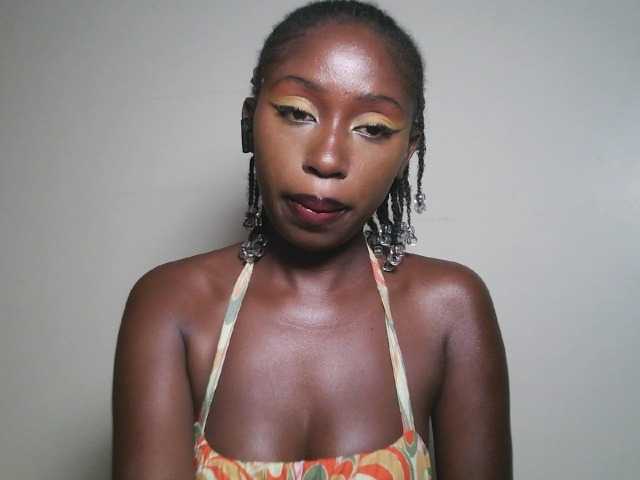 Sexxytrinityy's BongaCams show and profile