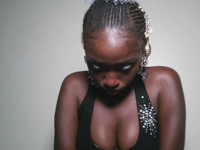 Sexxytrinityy's BongaCams show and profile