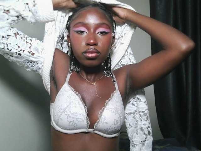 Sexxytrinityy Live Cam on BongaCams