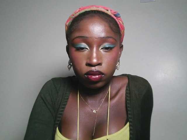 Sexxytrinityy's BongaCams show and profile