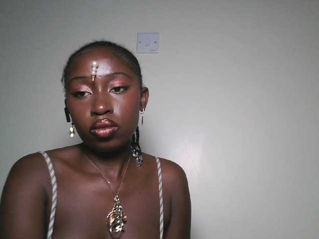 Sexxytrinityy's BongaCams show and profile