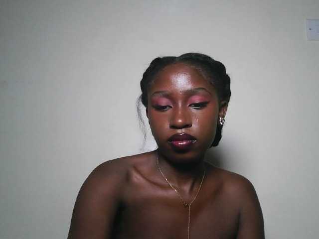 Sexxytrinityy's BongaCams show and profile