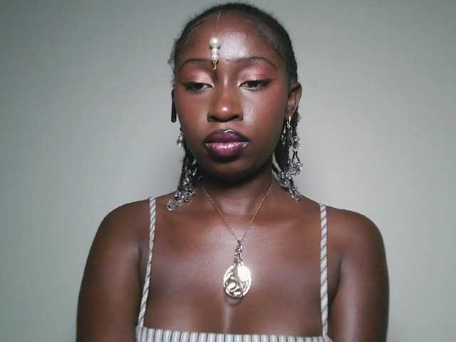 Sexxytrinityy's BongaCams show and profile