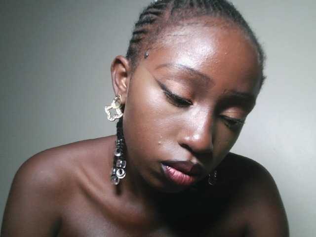 Sexxytrinityy's BongaCams show and profile