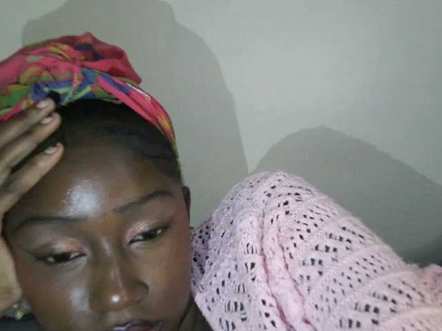 Sexxytrinityy's BongaCams show and profile