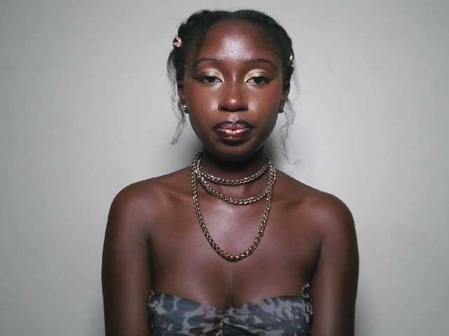 Sexxytrinityy Live Cam on BongaCams