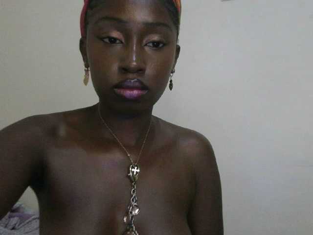 Sexxytrinityy's BongaCams show and profile