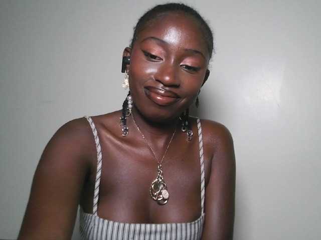 Sexxytrinityy's BongaCams show and profile