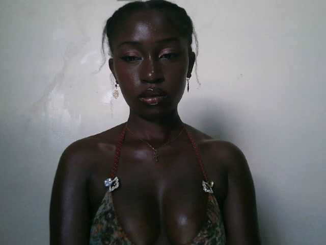 Sexxytrinityy live cam profile