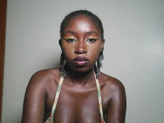 Sexxytrinityy's BongaCams show and profile