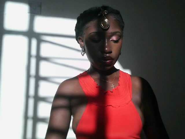 Sexxytrinityy's BongaCams show and profile