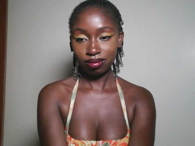 Sexxytrinityy's BongaCams show and profile