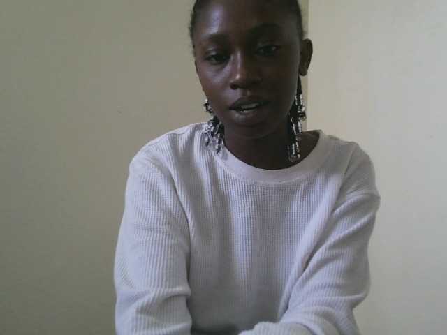 le modèle Boughie-birdy est en webcam porno dans un show sur le site bongacams, il possède les tags suivants: Ebony,Brunette,Trimmed