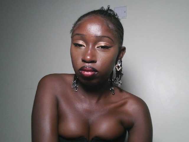 Sexxytrinityy's BongaCams show and profile