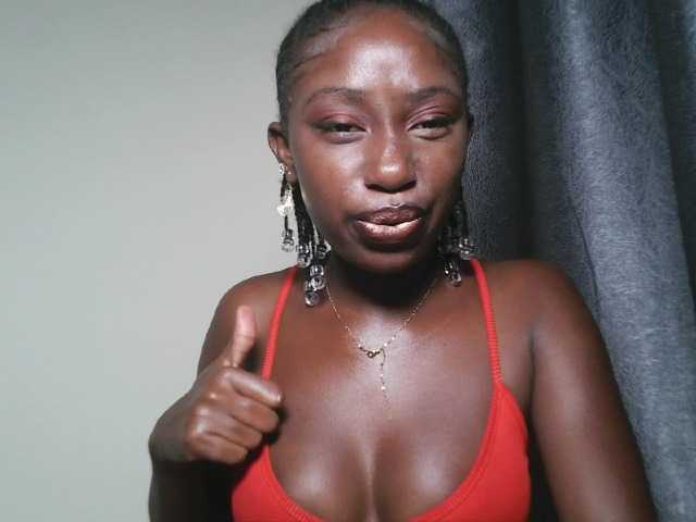 Sexxytrinityy's BongaCams show and profile