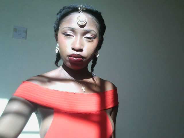 Sexxytrinityy live cam profile