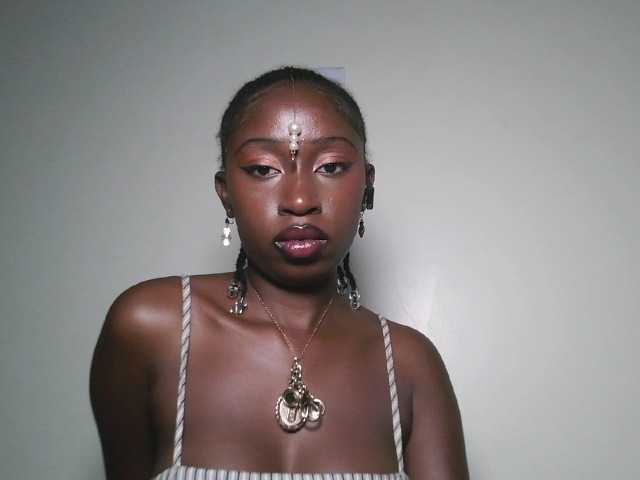 Sexxytrinityy's BongaCams show and profile