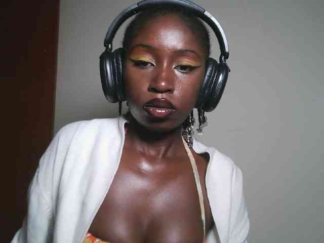 Boughie-birdy webcam