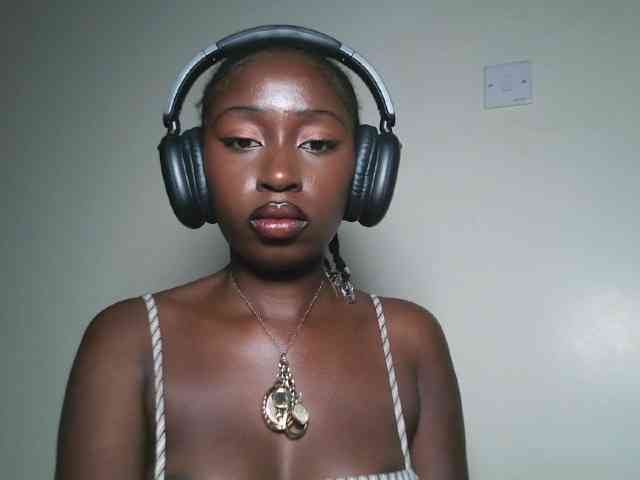 Boughie-birdy webcam