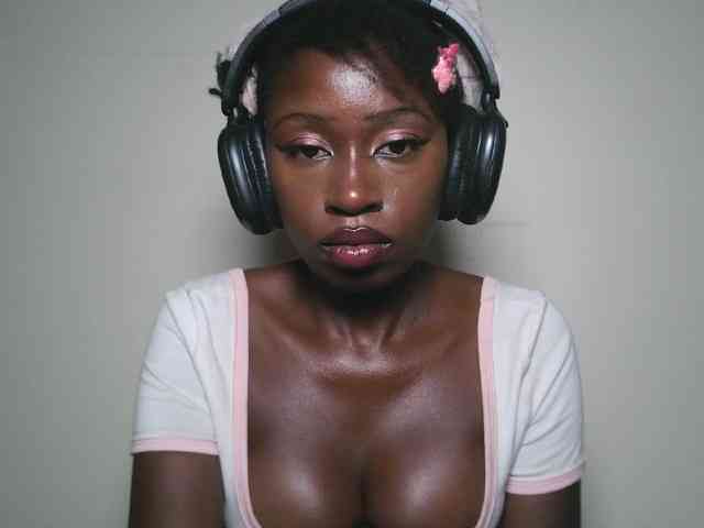 Boughie-birdy webcam