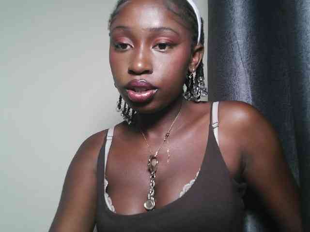 Boughie-birdy webcam