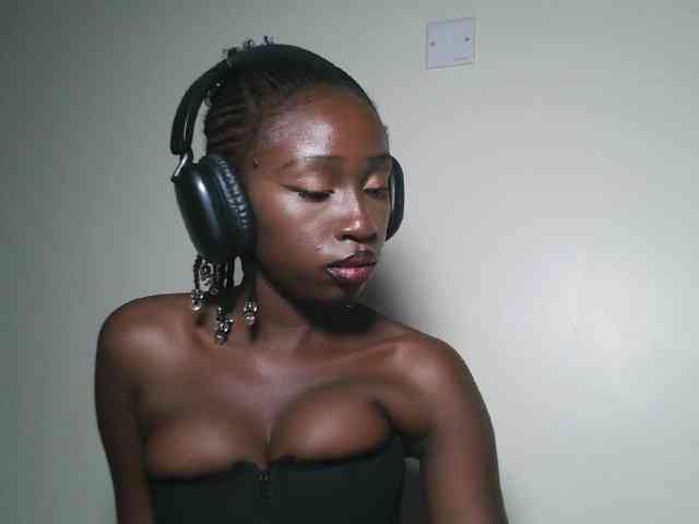 Boughie-birdy webcam