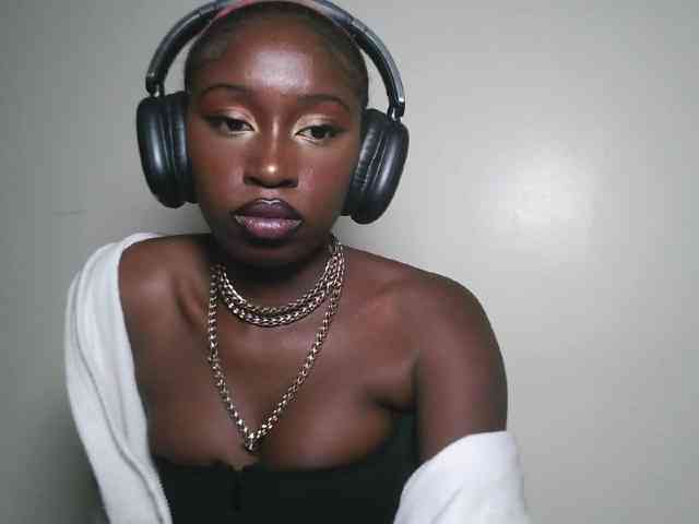 Boughie-birdy webcam