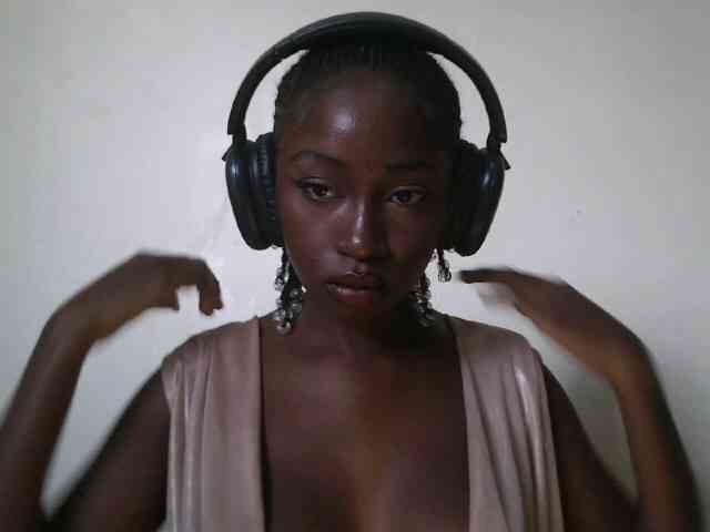 Boughie-birdy webcam