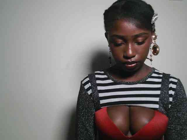 Sexxytrinityy Live Webcam on BongaCams