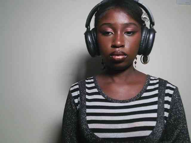 Boughie-birdy webcam