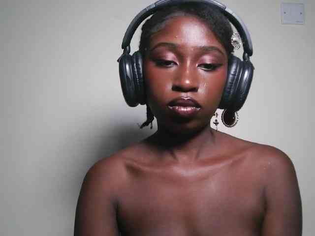 Boughie-birdy webcam