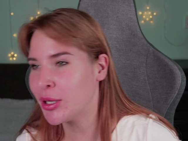 sexylinsy1's BongaCams show and profile