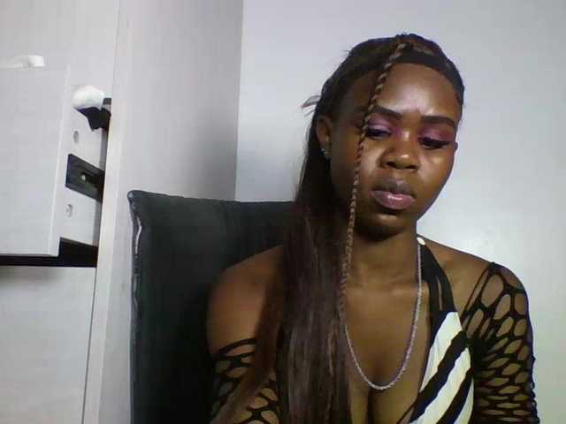EbonyStarr's BongaCams show and profile