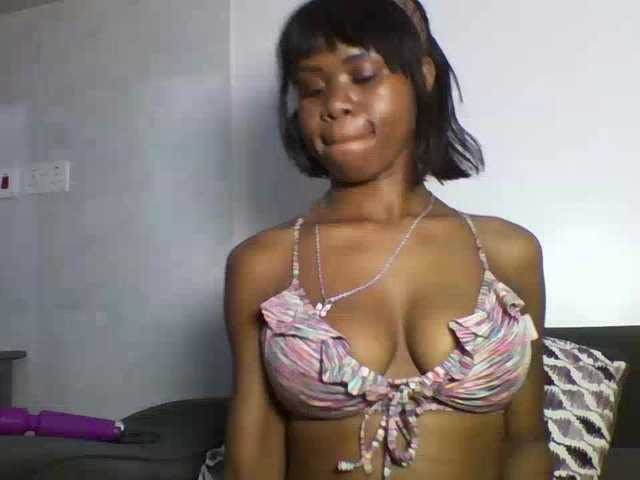 EbonyStarr's BongaCams show and profile
