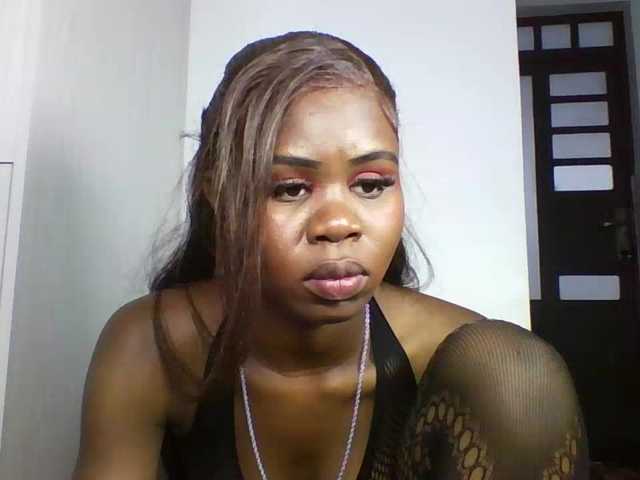 EbonyStarr's BongaCams show and profile