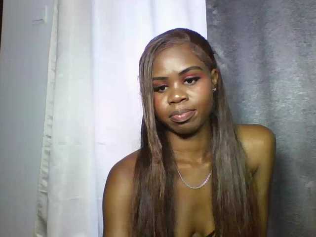 EbonyStarr's BongaCams show and profile