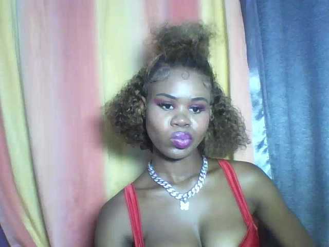 EbonyStarr's BongaCams show and profile