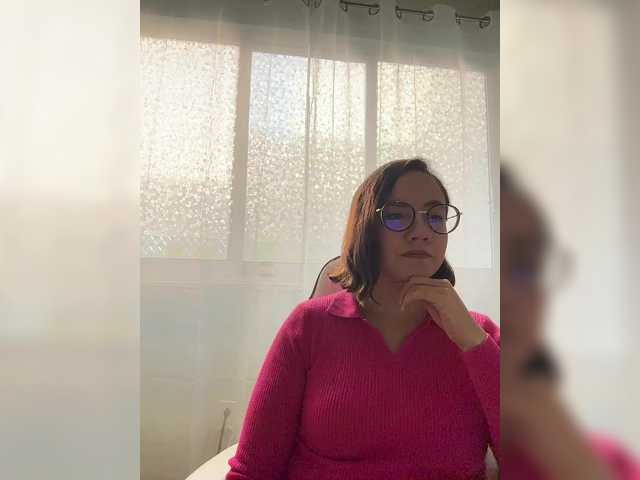 le modèle MishelleLpz est en webcam porno dans un show sur le site bongacams, il possède les tags suivants: Latino/Hispanic,Brunette,Trimmed