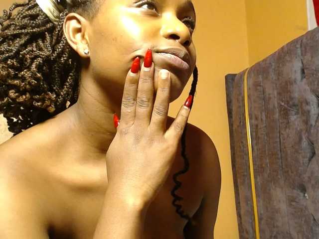 CrystalSanta's BongaCams show and profile