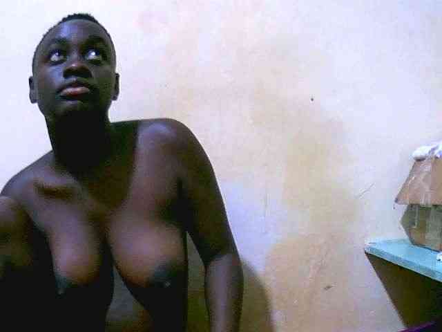 Mariah-Lovely webcam