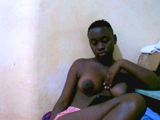 Mariah-Lovely webcam