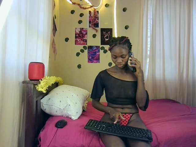 Luna-Noir's BongaCams show and profile