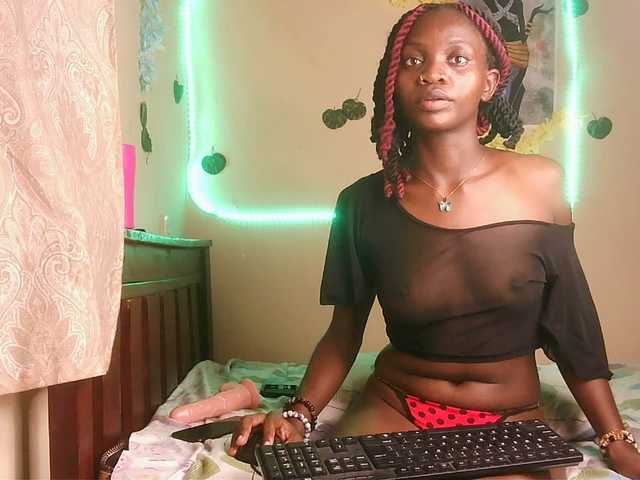 Luna-Noir live cam profile