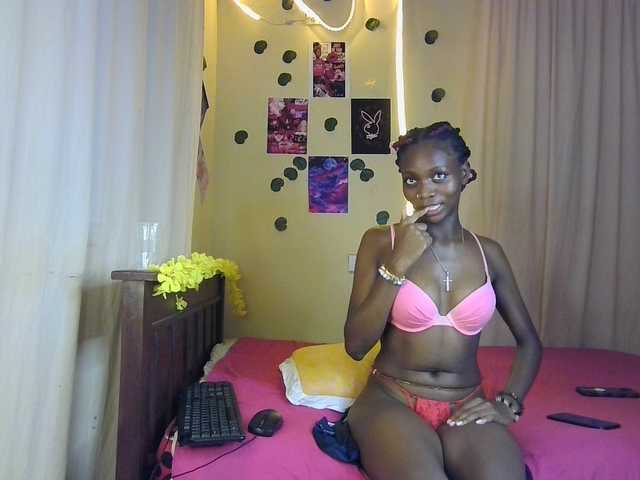 Luna-Noir's BongaCams show and profile