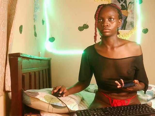 Luna-Noir's BongaCams show and profile