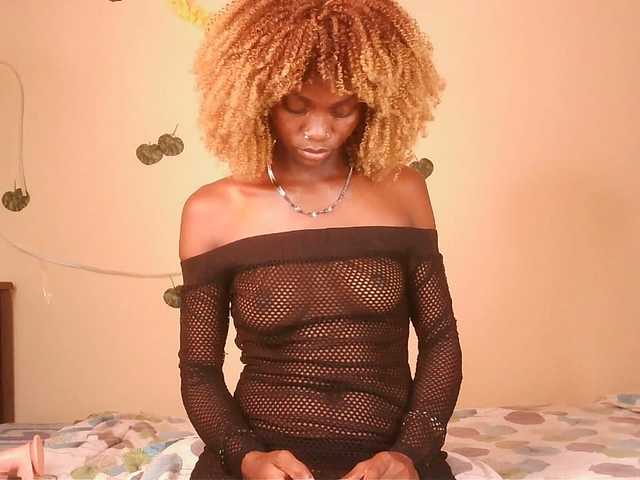 Luna-Noir's BongaCams show and profile