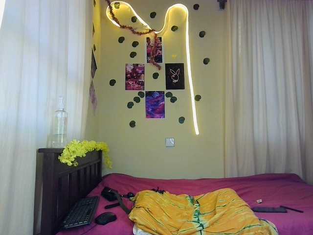 Luna-Noir live cam profile