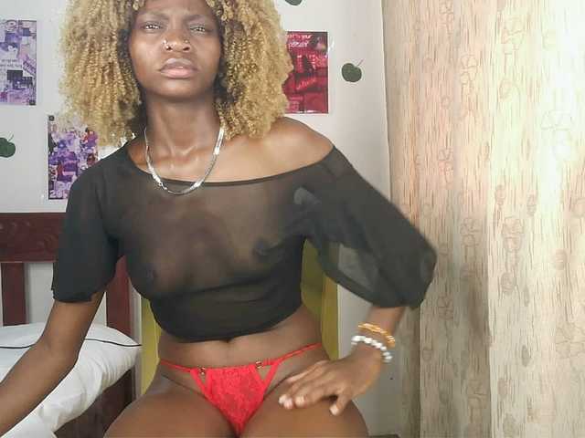 Luna-Noir's BongaCams show and profile